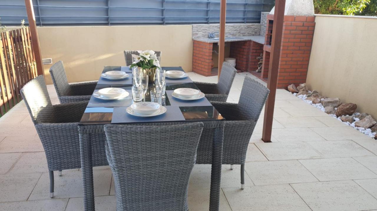 Cozy Villa With Pool And Barbecue Албуфейра Екстериор снимка