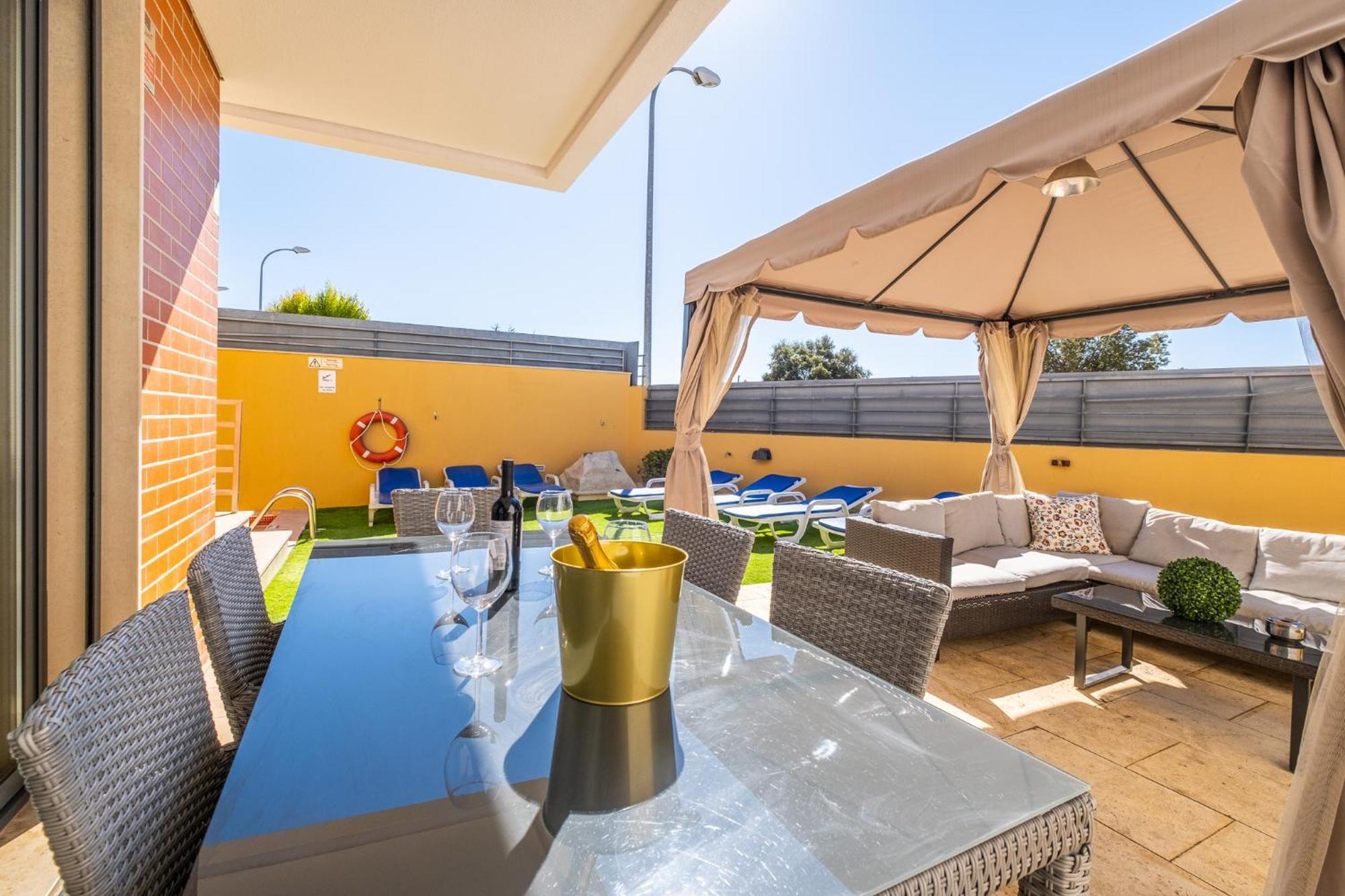 Cozy Villa With Pool And Barbecue Албуфейра Екстериор снимка