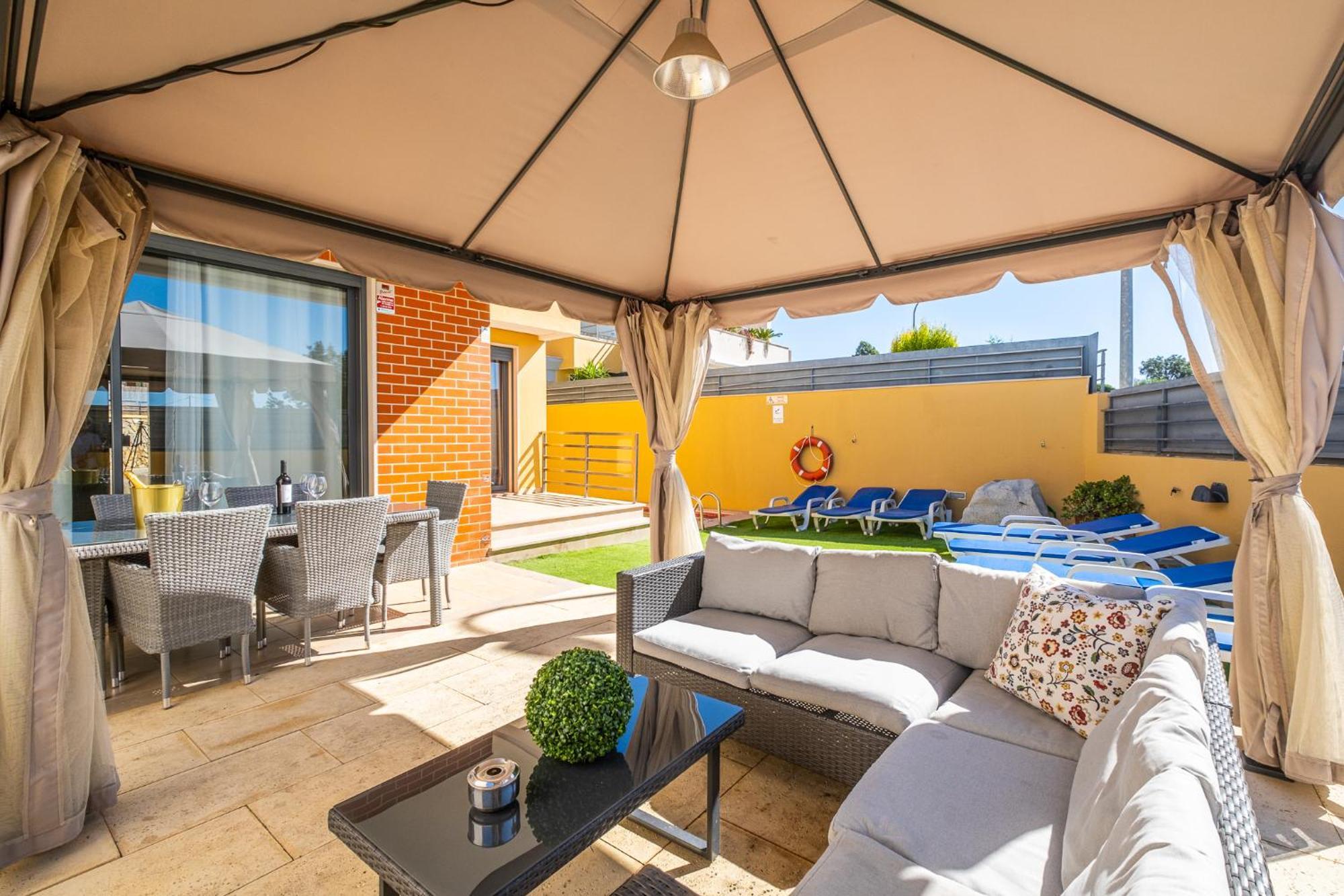 Cozy Villa With Pool And Barbecue Албуфейра Екстериор снимка