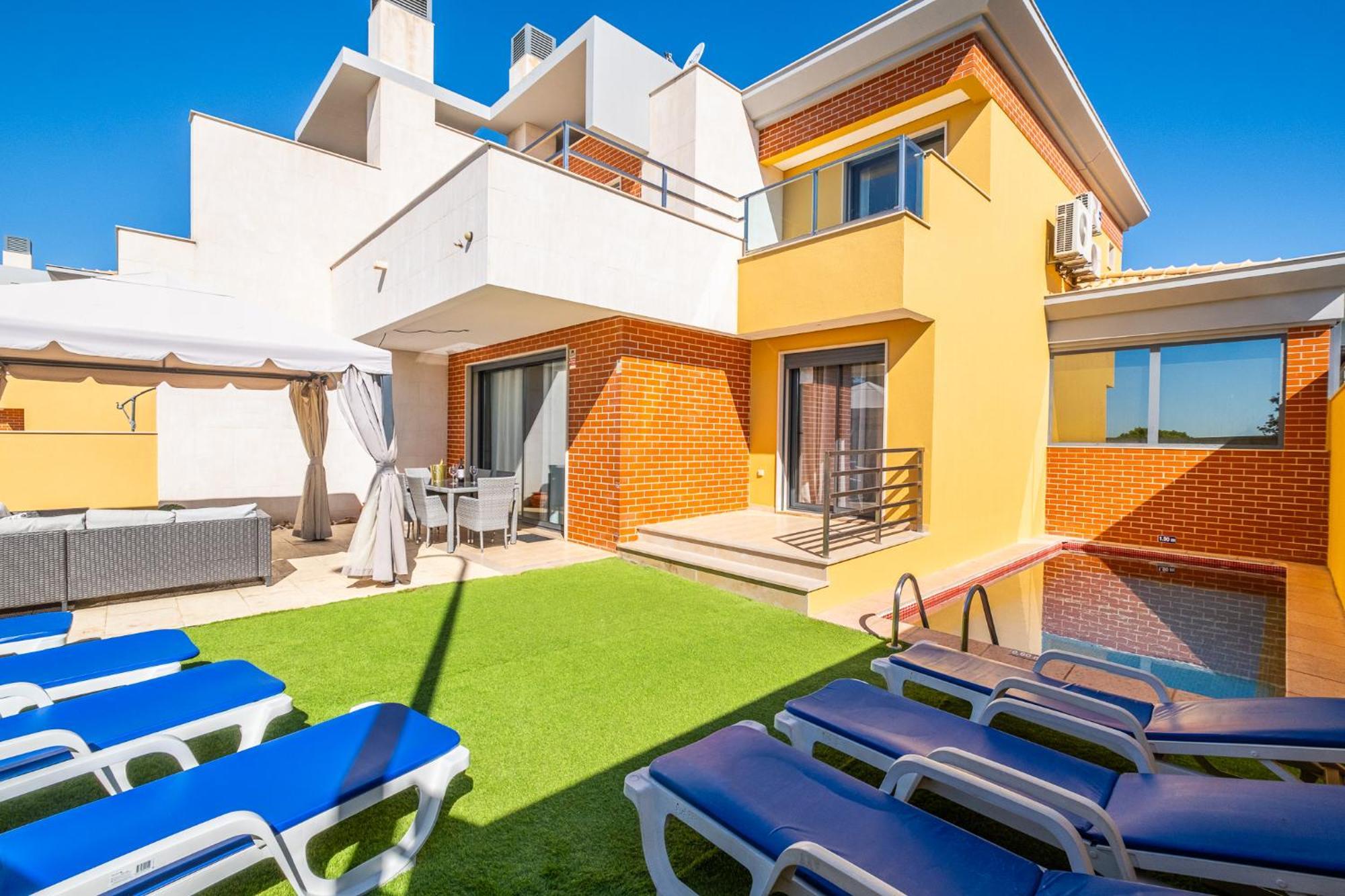 Cozy Villa With Pool And Barbecue Албуфейра Екстериор снимка